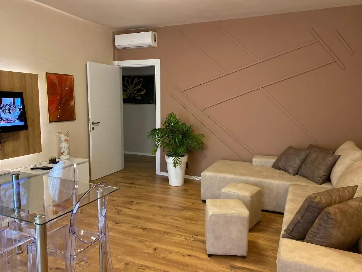 Nemis Apartments In The Centre Of Tirana Four Free Parking 0*,