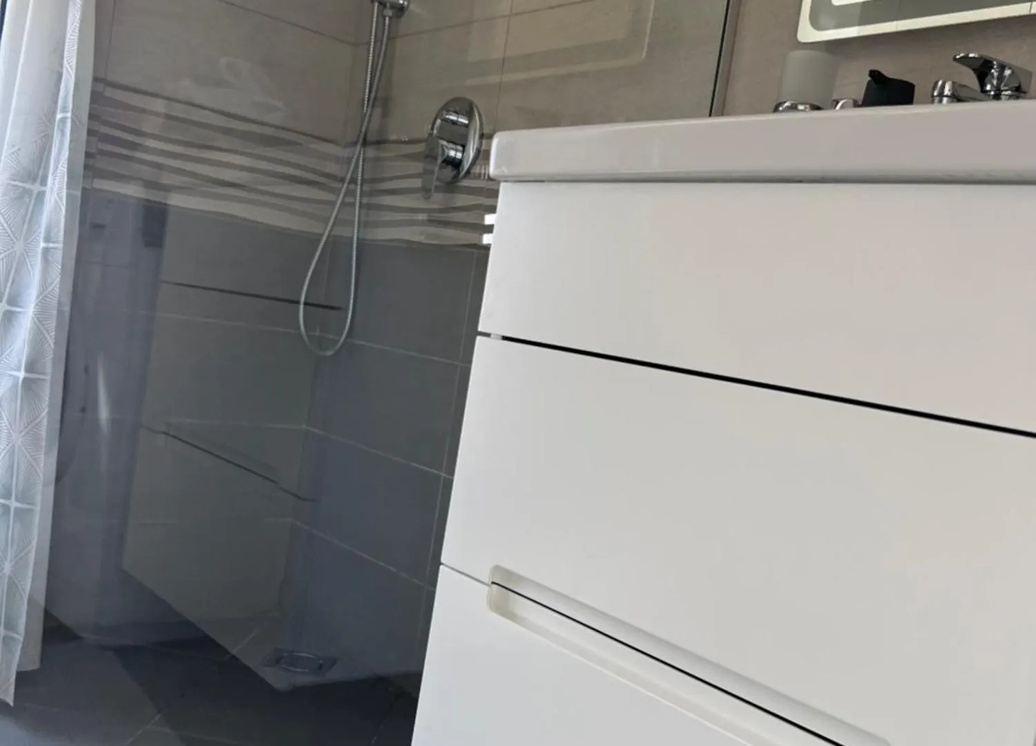 Nemis Apartments In The Centre Of Tirana Four Free Parking